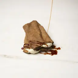 Dates, Cream Cheese, and Molasses Red Bread